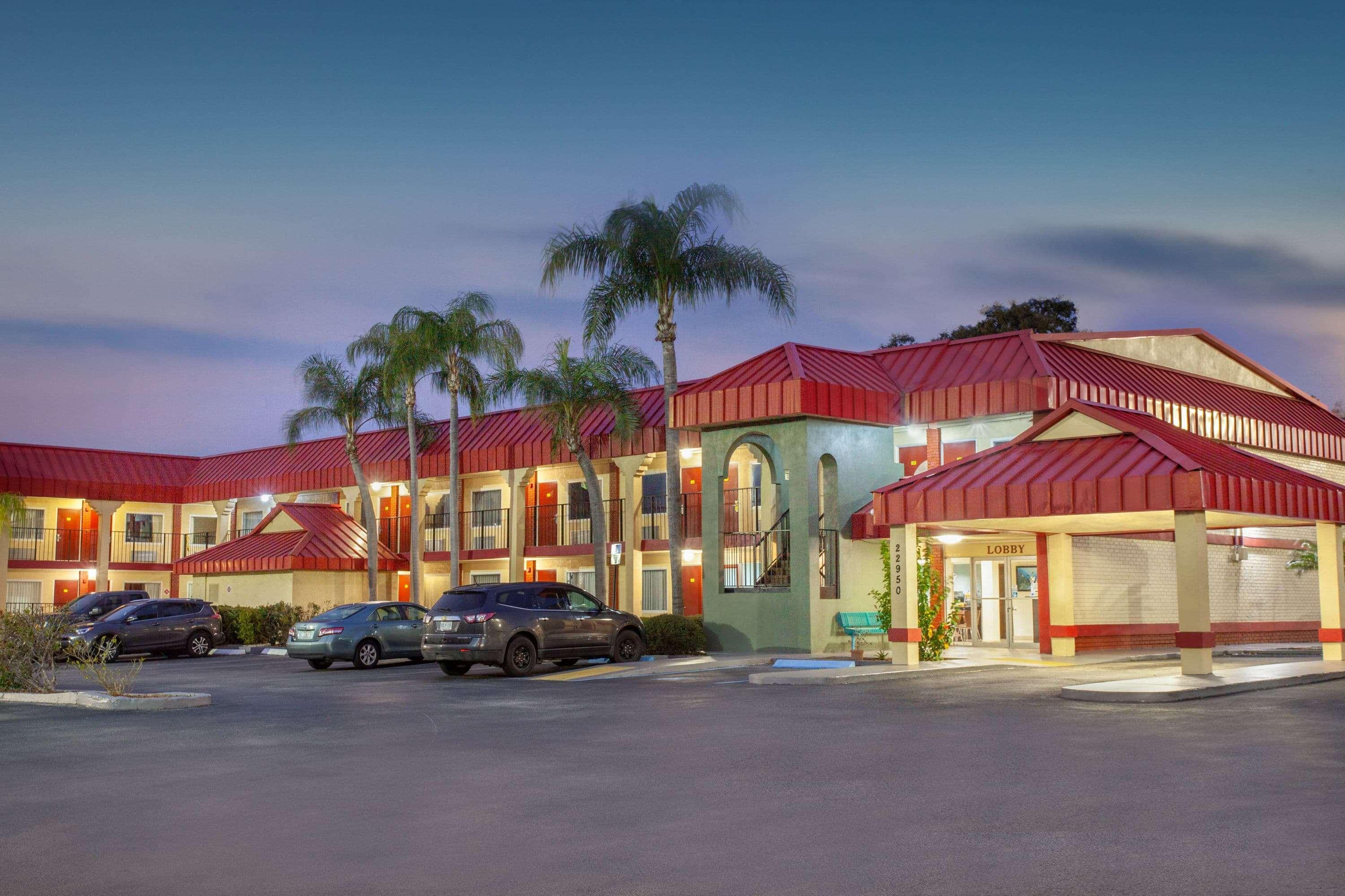 Motel Super 8 By Wyndham Clearwater/Us Hwy 19 N Extérieur photo